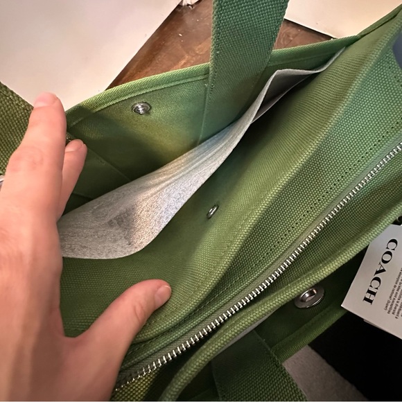 Coach - Medium Cargo Tote Bag Green - Picture 15 of 15